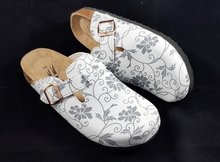 KS116S  Silver Flowers