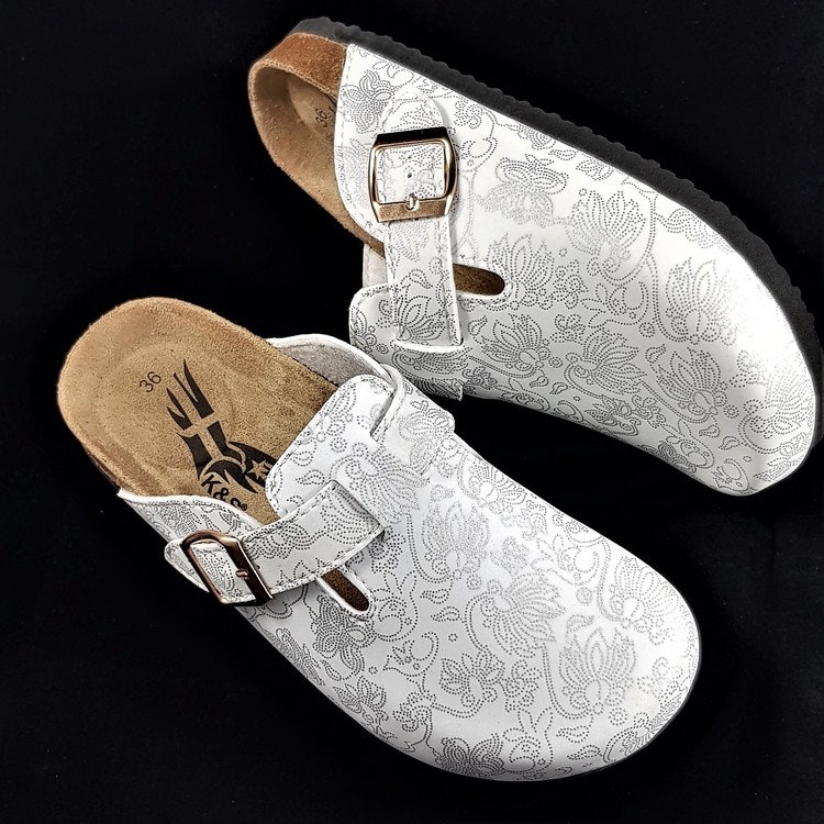 KS139 Silver Flowers