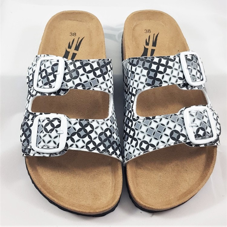KS227 Black/White