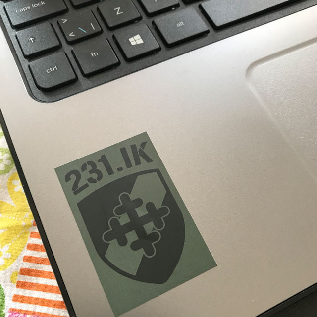 Klistermärken 231.IK kan användas tex på dator.