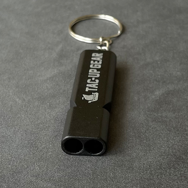 Whistle EDC Black from TAC-UP GEAR seen from the front