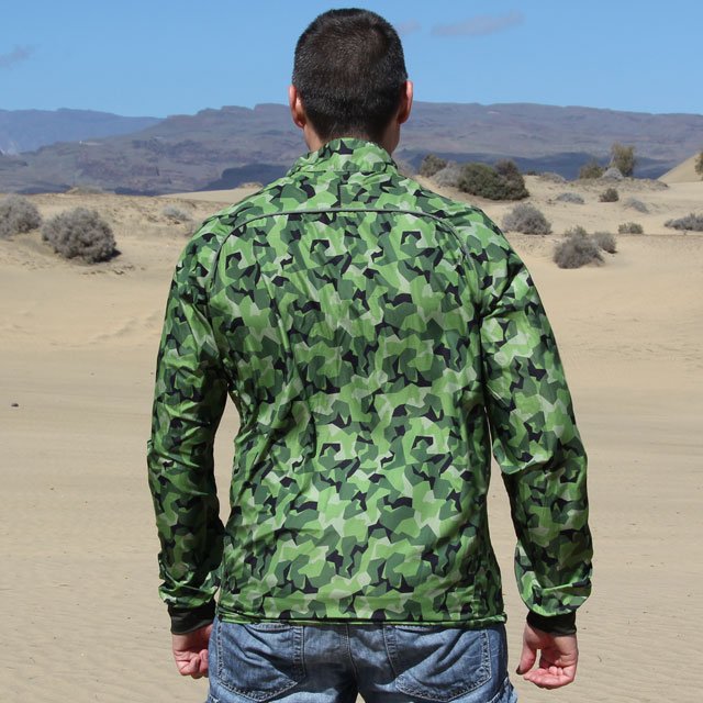 Backside view of a Running Jacket M90 MI.