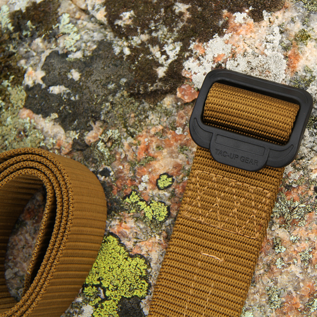 Lava and Expedition Belt Coyote on photo.