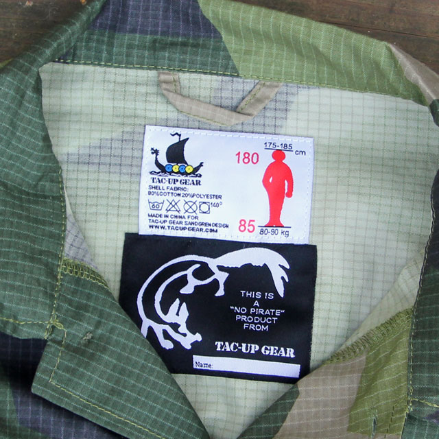 Labels inside a Field Shirt M90.