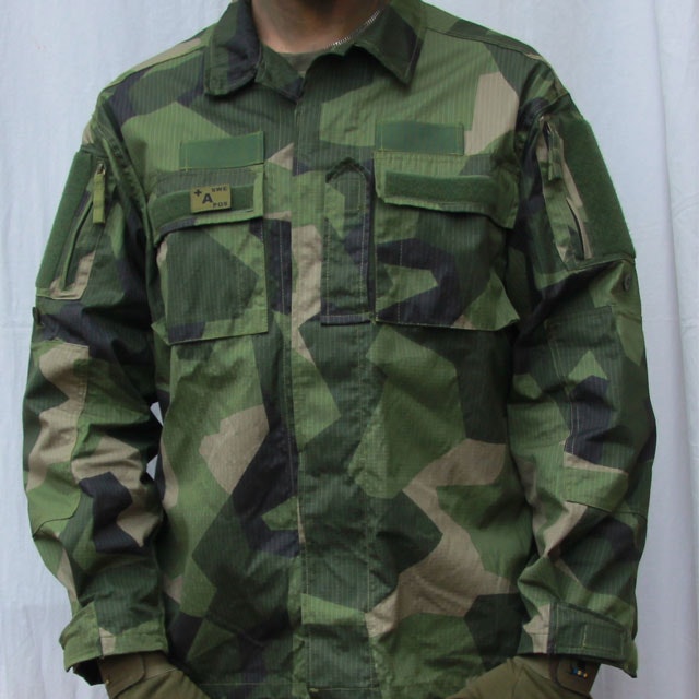 Field Shirt M90 full on front photo.