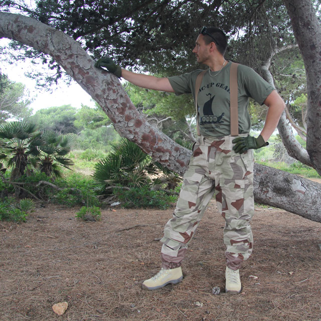 Field Trousers M90K Desert worn in the hot weather during a photoshoot.