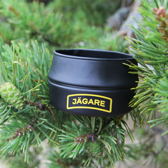 Pinetree and Folding Cup JÄGARE Black/Yellow/Black in this product picture.