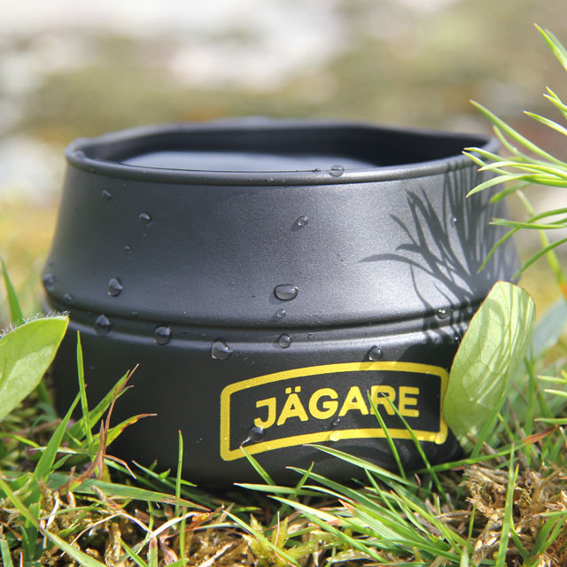 Showing the Jägare print on a Folding Cup JÄGARE Black/Yellow/Black.