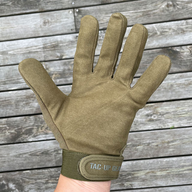 The palm of a DZ Glove Green from TAC-UP GEAR