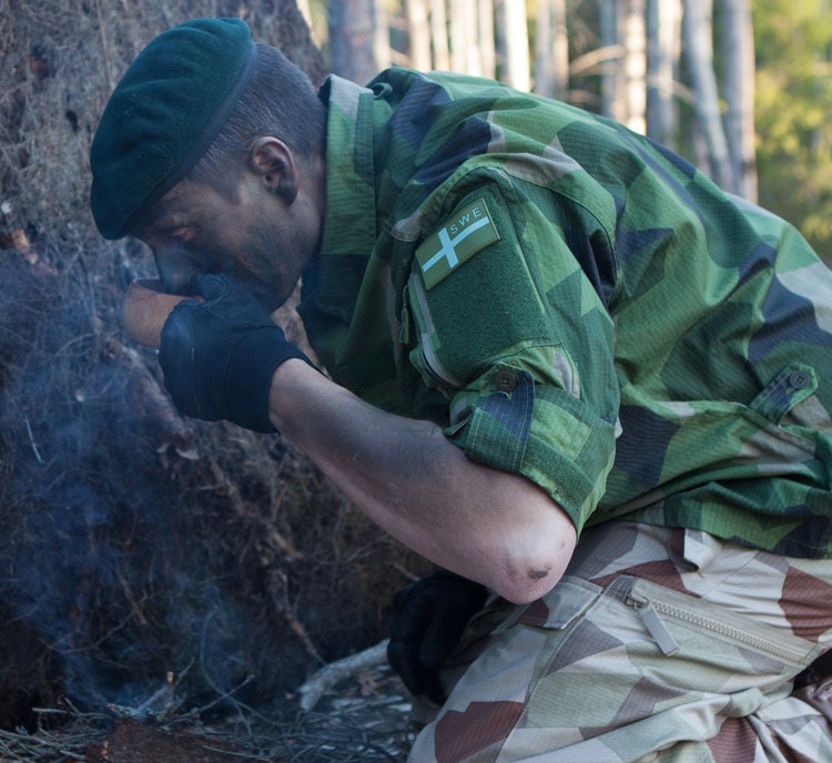 Using OPPO Gloves to M90 Uniform clothes.