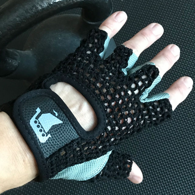 Training Glove Net Black upper with vikingship logo.