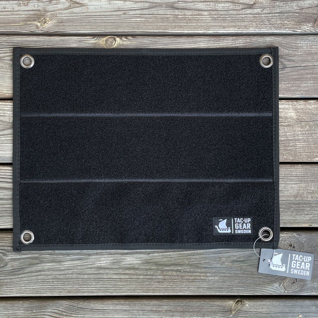 Kardborre Wall Mat Display Black Small from TAC-UP GEAR