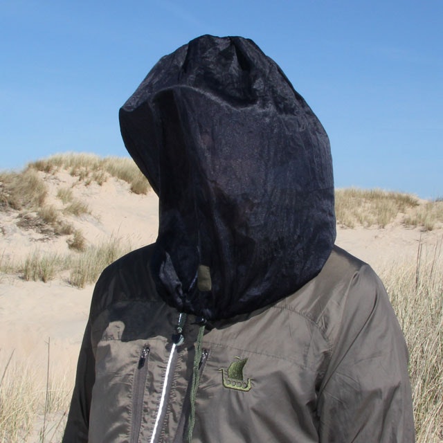 A mounted Mosquito Head Net Black/M90 front view