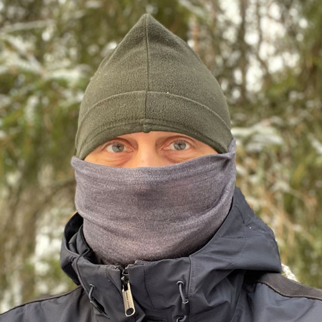 Neck Tube Merino Wool Grey from TAC-UP GEAR seen worn in Swedish winter forest on man from the front