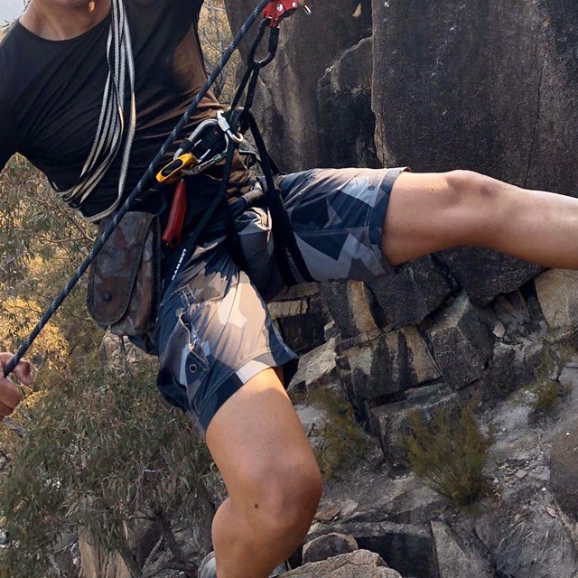 NEPTUNE Shorts M90 Grey worn on mountain climb