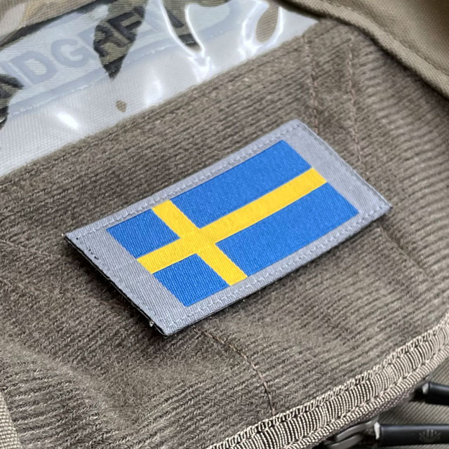 A Sweden Long Flag Grey from TAC-UP GEAR seen from an angle