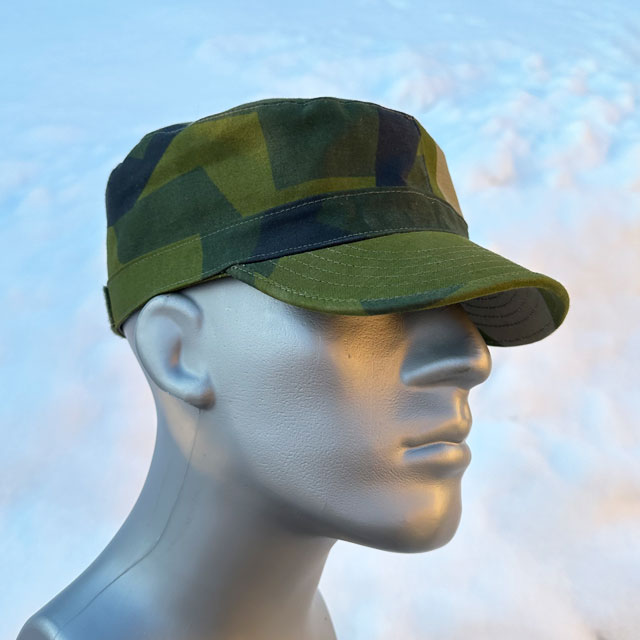 A Patrol Cap M90 from TAC-UP GEAR seen on a mannequin