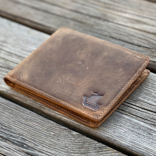 Plånbok Brun Läder från TAC-UP GEAR sedd från sidan