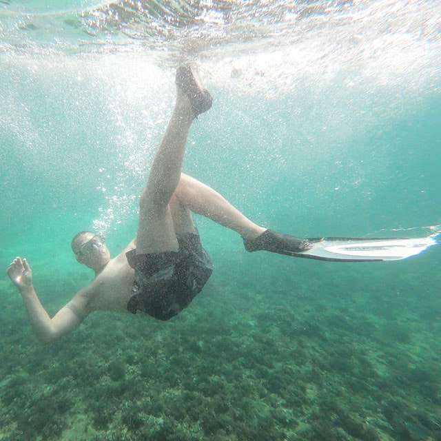 POSEIDON Swim Shorts M90 Grey under water