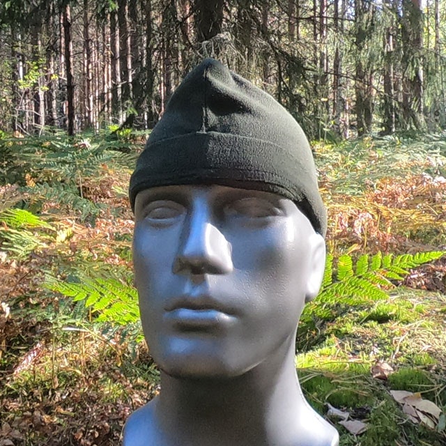 Recce Flece Cap seen in the Swedish forest on Manequin_1