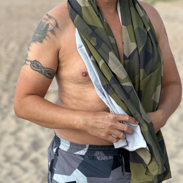 Sarong M90 Camouflage from TAC-UP GEAR showing the whiter backside