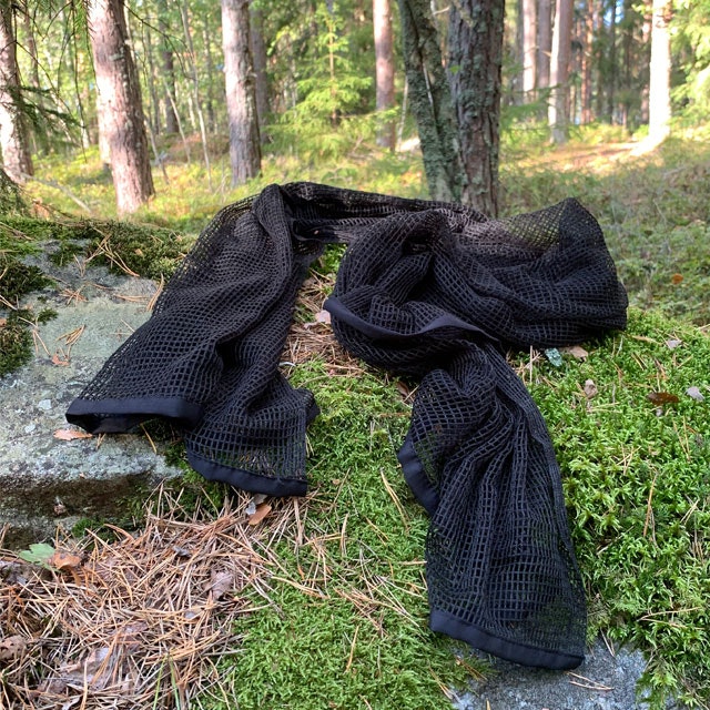 Scrim Net Scarf Black in the Swedish forest