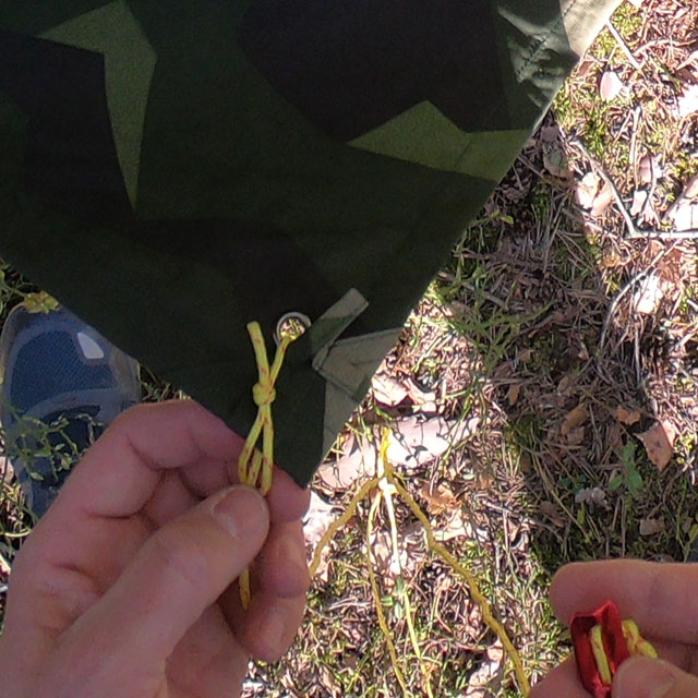 Fastening cord to string up the Tarp M90 Light