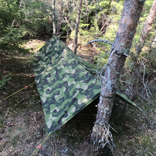 The Tarp M90 Light is large enough to accomodate 2 persons