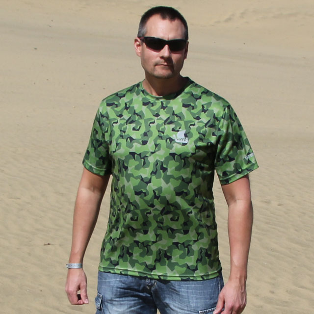 Training T-Shirt M90 MI worn in hot desert environment.