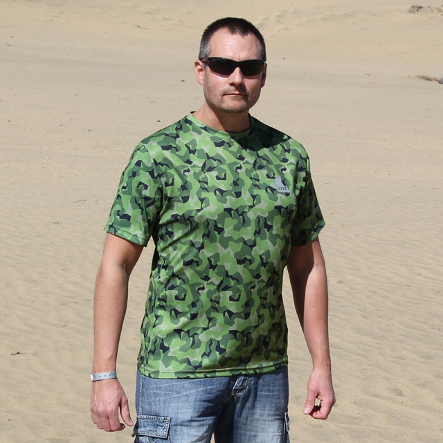 Desert background on a photoshoot of our Training T-Shirt M90 MI.
