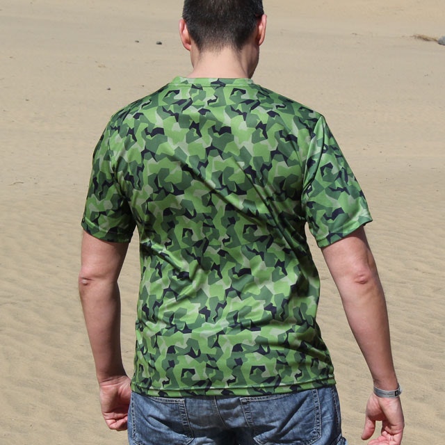 M90 mini camouflage shown on the back of a Training T-Shirt M90 MI.