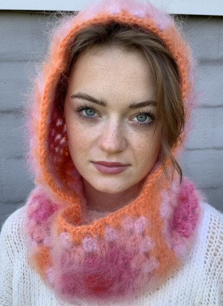 Frøken Vrangs hekla hoodie i mohair