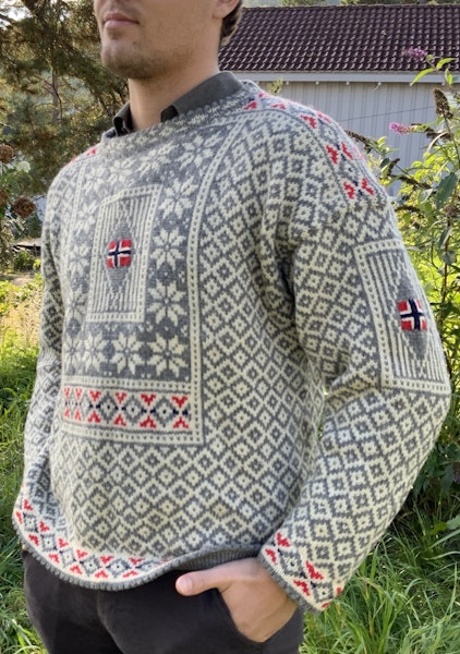 Frøken Vrangs Heia-Norge-genser