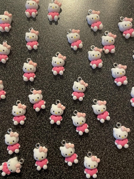 BERLOCK JÄTTEFINA SMÅ HELLO KITTY