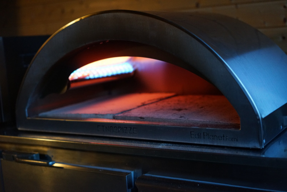 Eldriven pizzaugn Veloce direkt från Italien