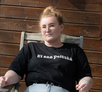 T-shirt Ei Saa Peitää