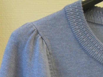 Stickad tröja, jeansblå