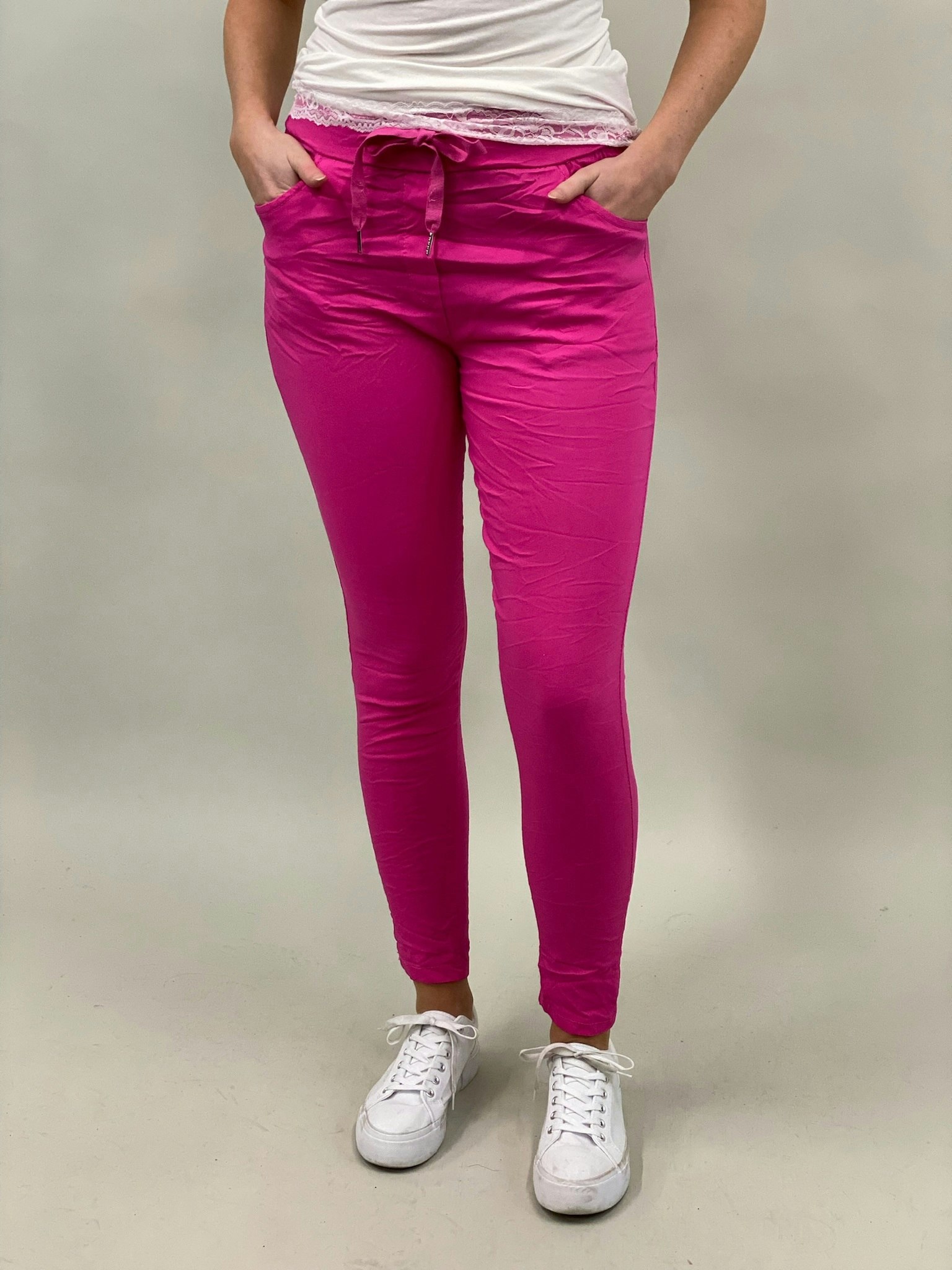 magisk byxa cerise fickor dragsko resår