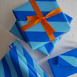 Breezy Blue - Stor