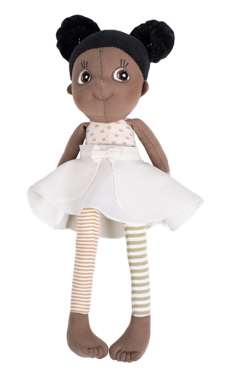 Rubens Ecobuds Poppy, en mjuk ekologisk docka för de minsta barnen från varumärket Rubens Barn. Docka med brun hy som representerar mörkhyade barn.