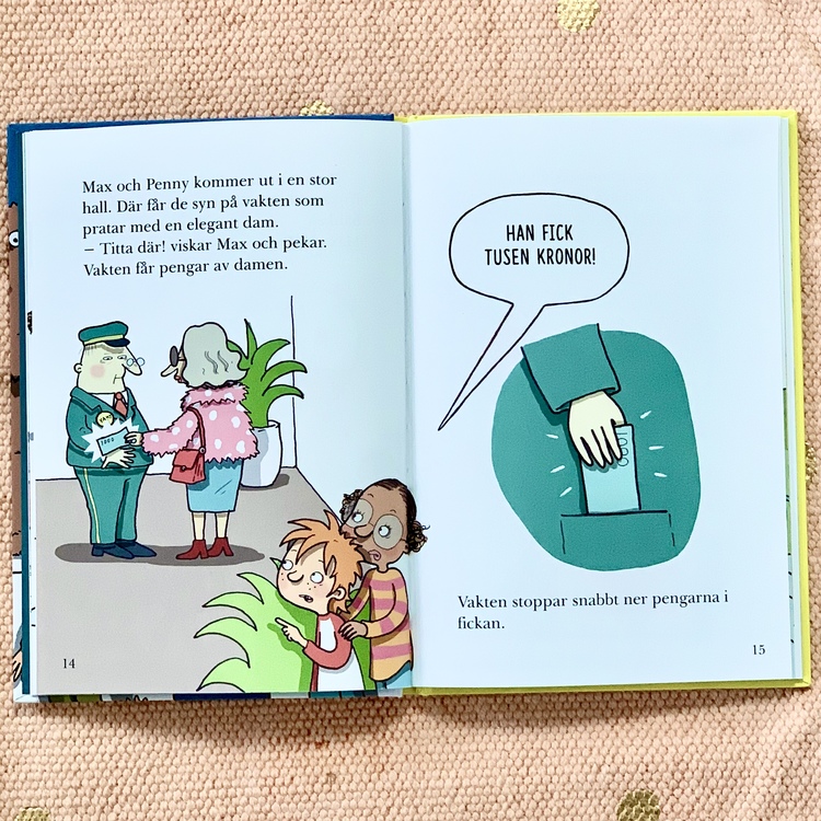 Boken det mystiska paketet, är en lättläst bok om skoldeckarna, inkluderande bok med mörkhyade karaktärer. Bok från 6 år, spännande bok för barn.
