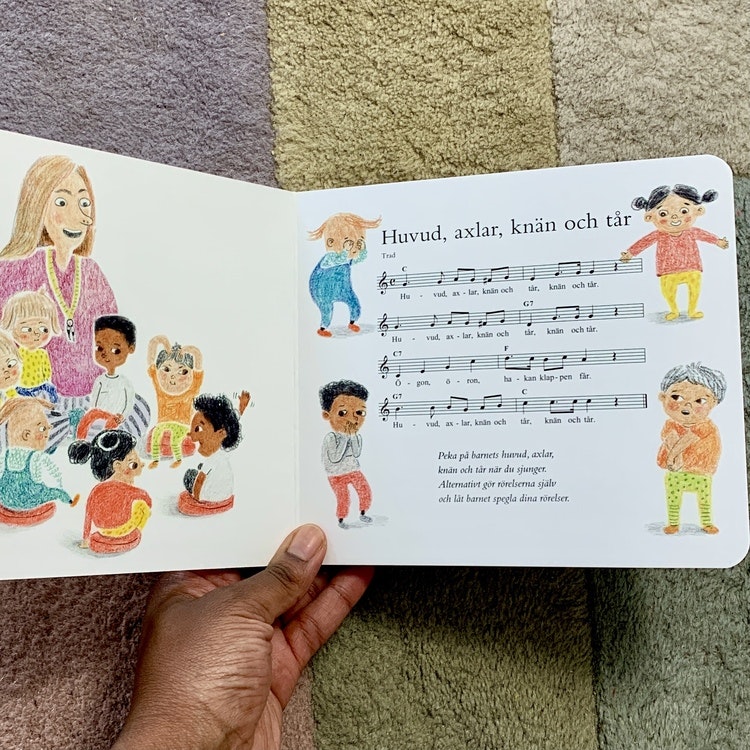 Minikammarboken - lek, en inkluderande barnbok för de minsta barnen med sånger och ramsor.