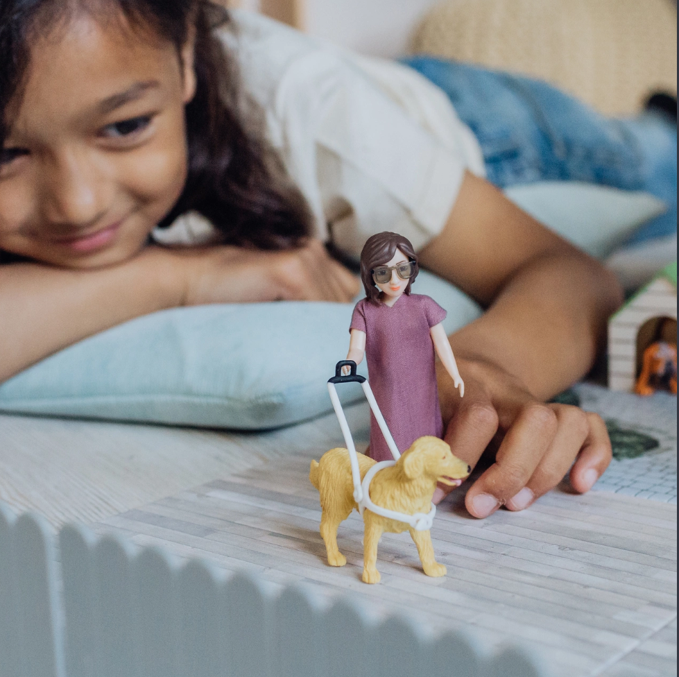 Dockhusdocka med blindkäpp & ledarhund från Lundby
