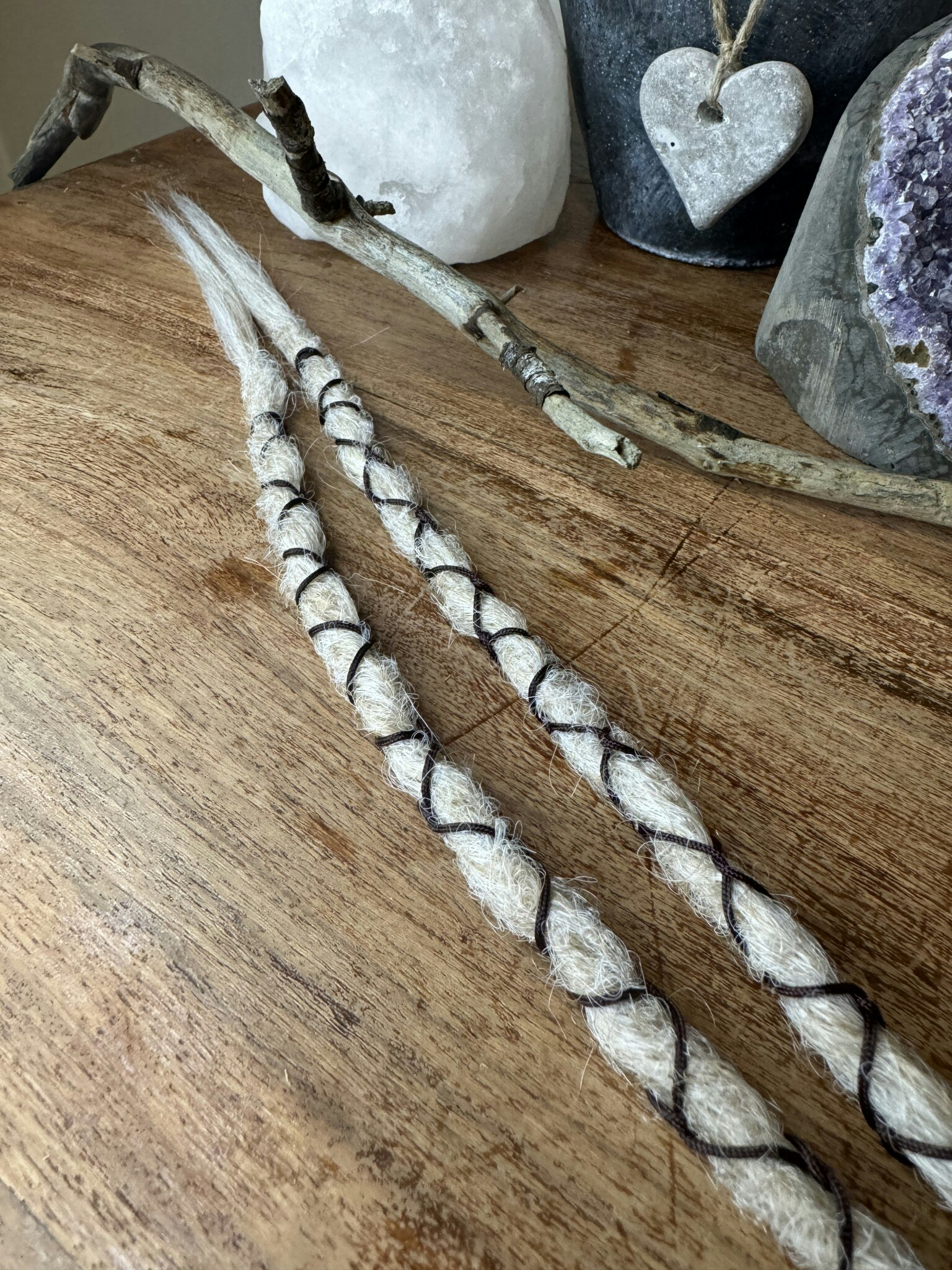 DE Dreadlock - Ljusblond med dekoration