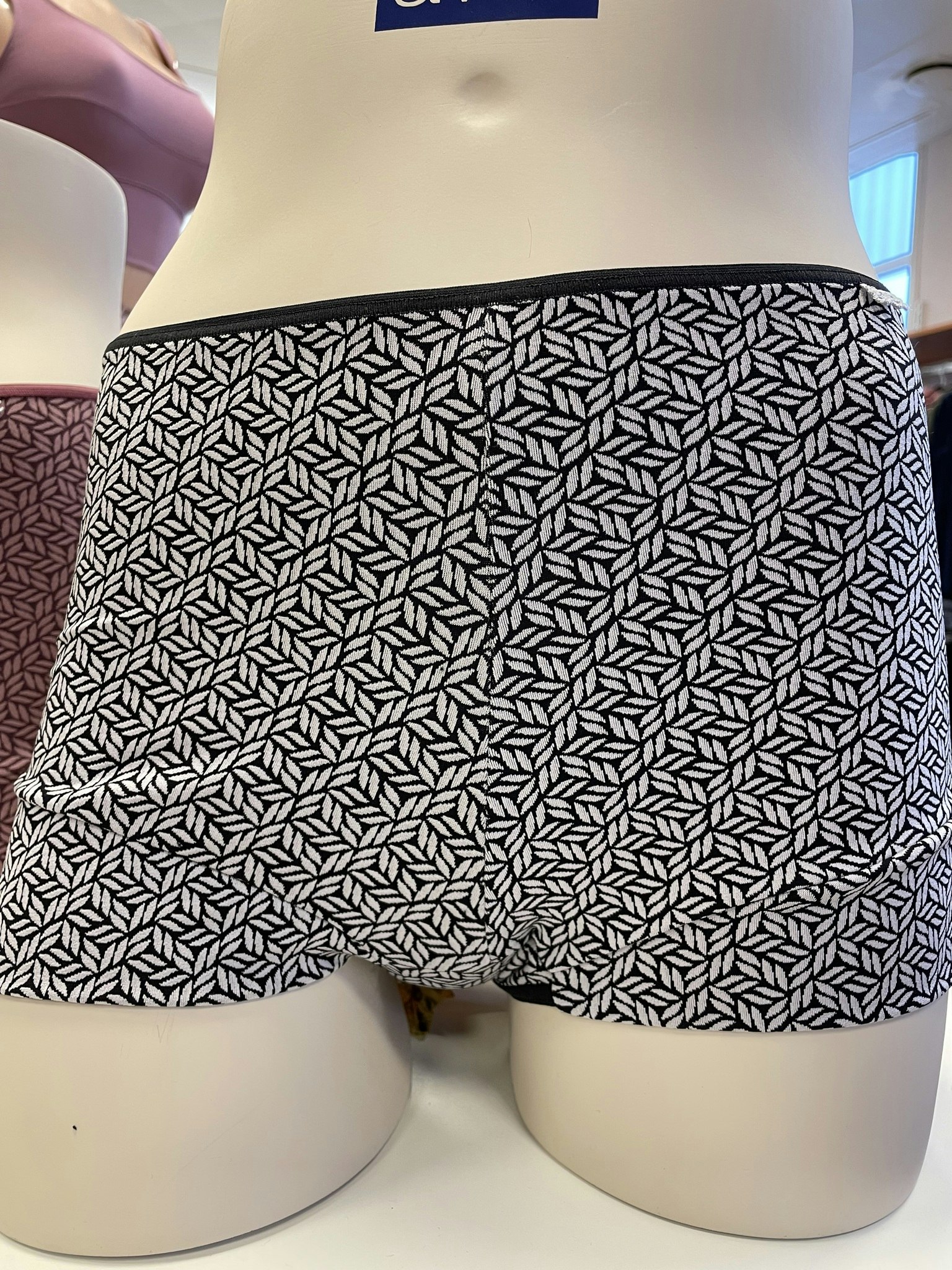 Avet boxer Geometric print i microfiber 38136 svart 2938