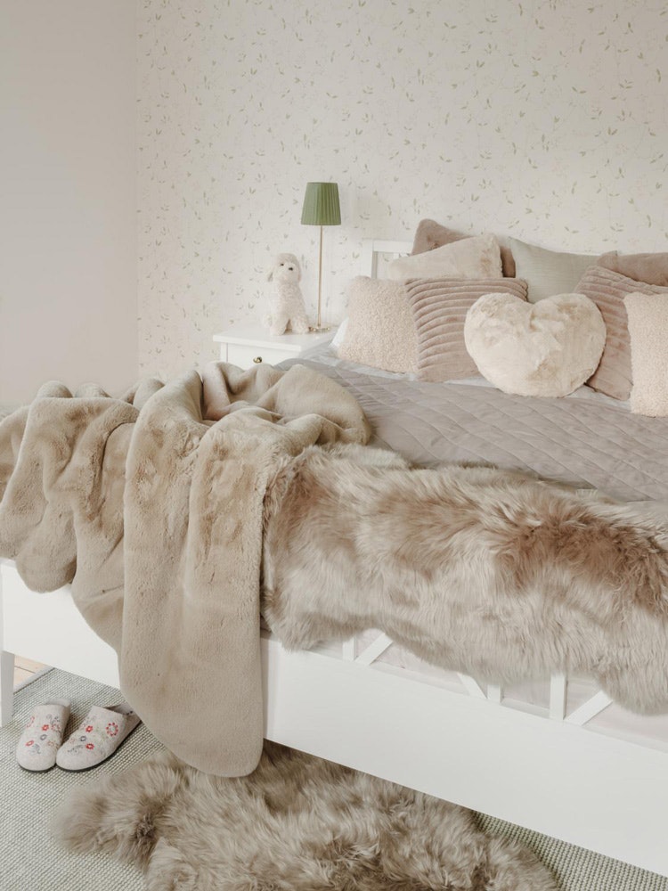 Skinnwille Gently Dubbel långhårig fårskinnsfäll 60x180cm Taupe
