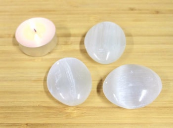 Selenit polerad oval