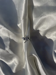 Lizzy ring