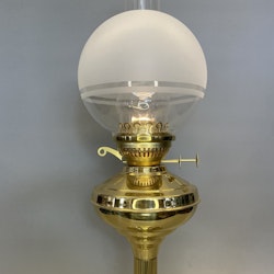 Brittisk mässingsfotogenlampa med Duplexbrännare