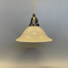 Klockskärmslampa vaniljgul mellan 22 cm